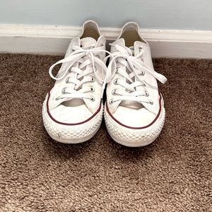Converse low top white women’s size 8